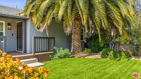 $1,995,000 | 11819 Pacific Avenue, Los Angeles, CA 90066