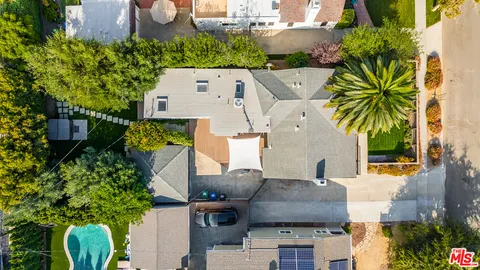 $1,995,000 | 11819 Pacific Avenue, Los Angeles, CA 90066