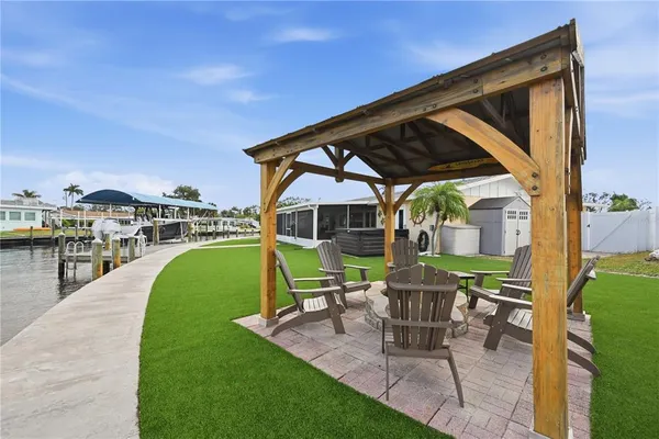 $1,050,000 | 211 21st Street Northeast, Bradenton, FL 34208