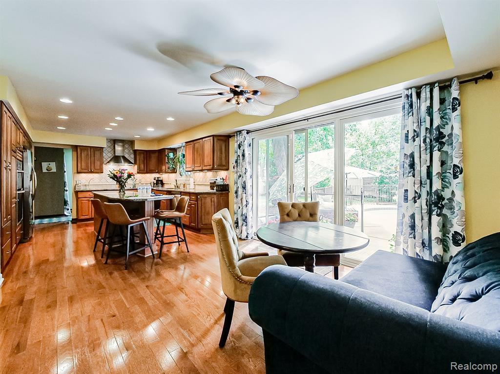 11924 Raintree Court Utica, MI 48315 - Photo 9 of 41 Gallery Image 9