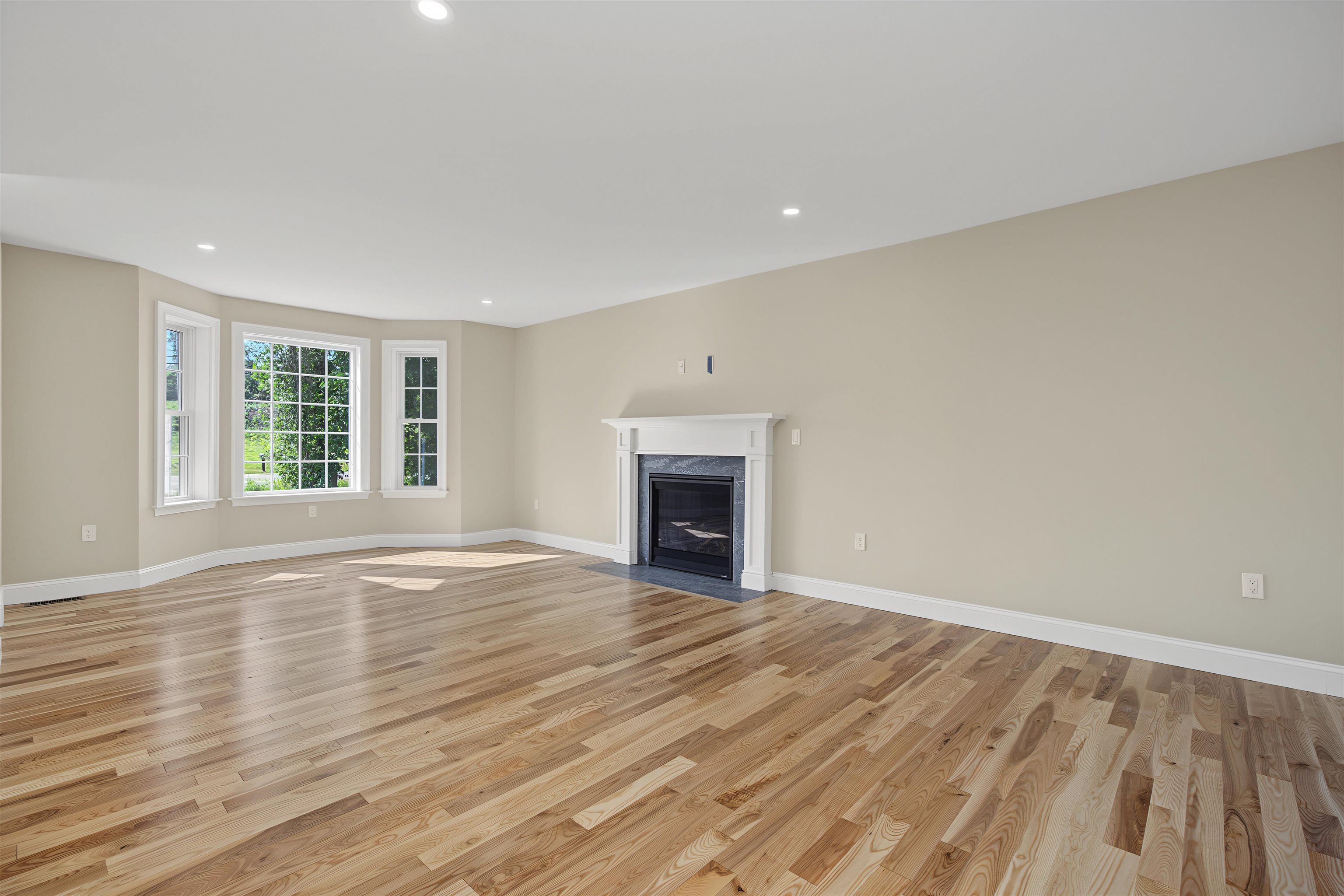 117 Merrimack Street Hooksett, NH 03106 - Photo 29 of 46 Gallery Image 29