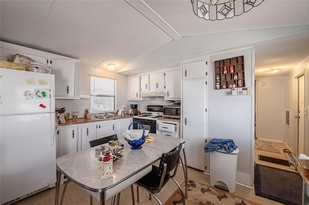 126 Ridge Manor Drive Lake Wales, FL 33853 - Photo 8 of 21