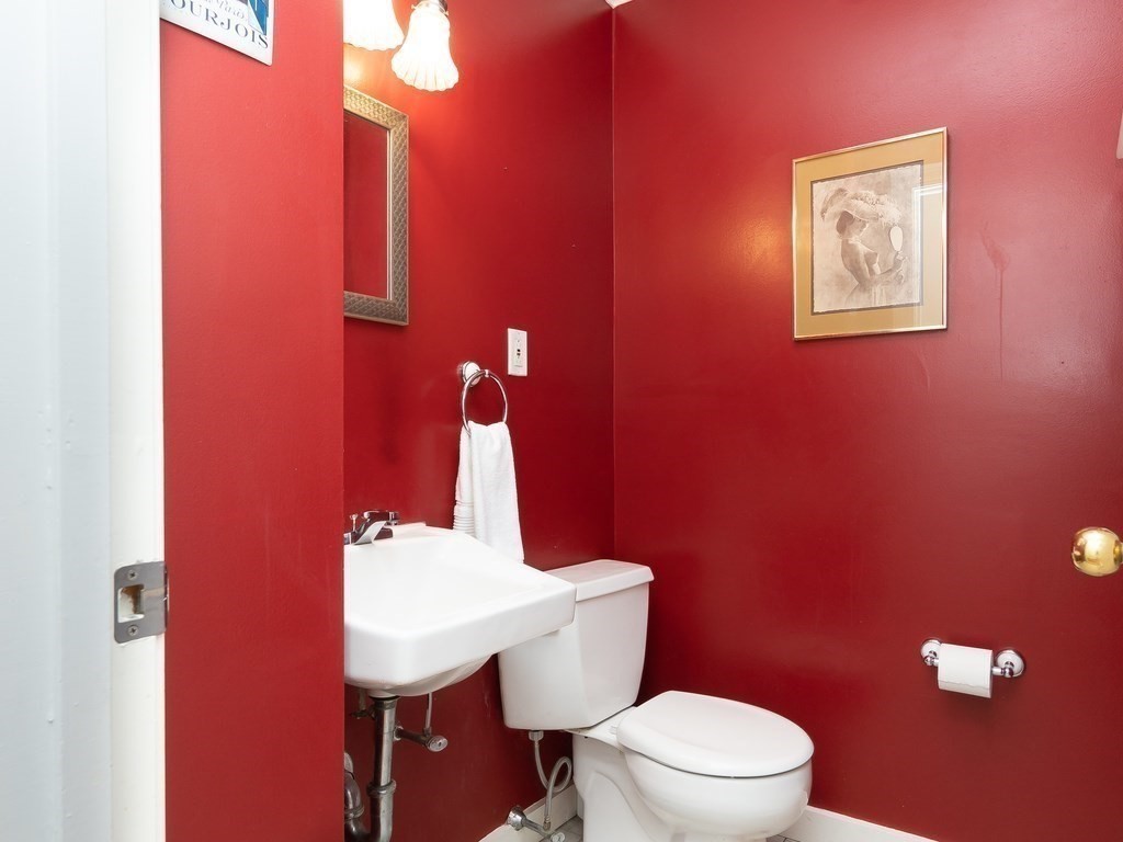 192 Chestnut Avenue, Unit E Boston, MA 02130 - Photo 24 of 35