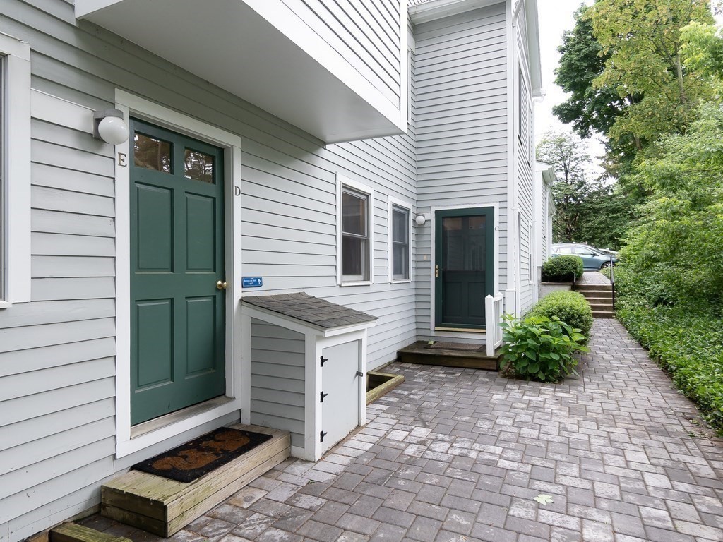 192 Chestnut Avenue, Unit E Boston, MA 02130 - Photo 30 of 35