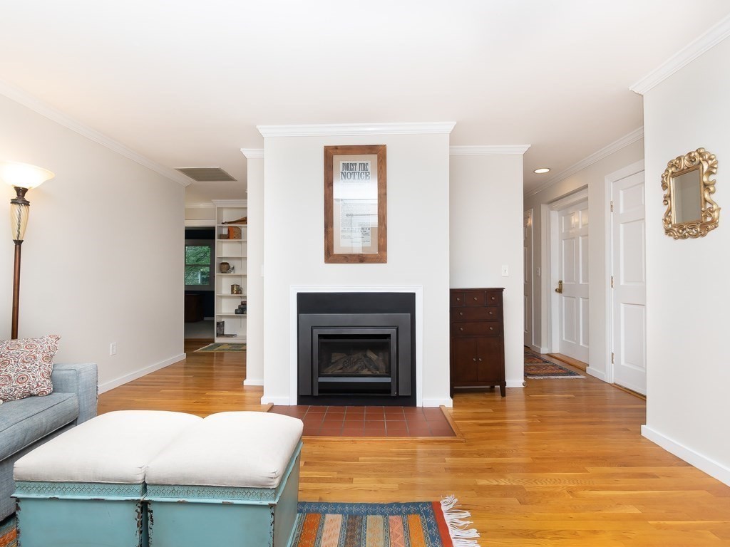 192 Chestnut Avenue, Unit E Boston, MA 02130 - Photo 5 of 35