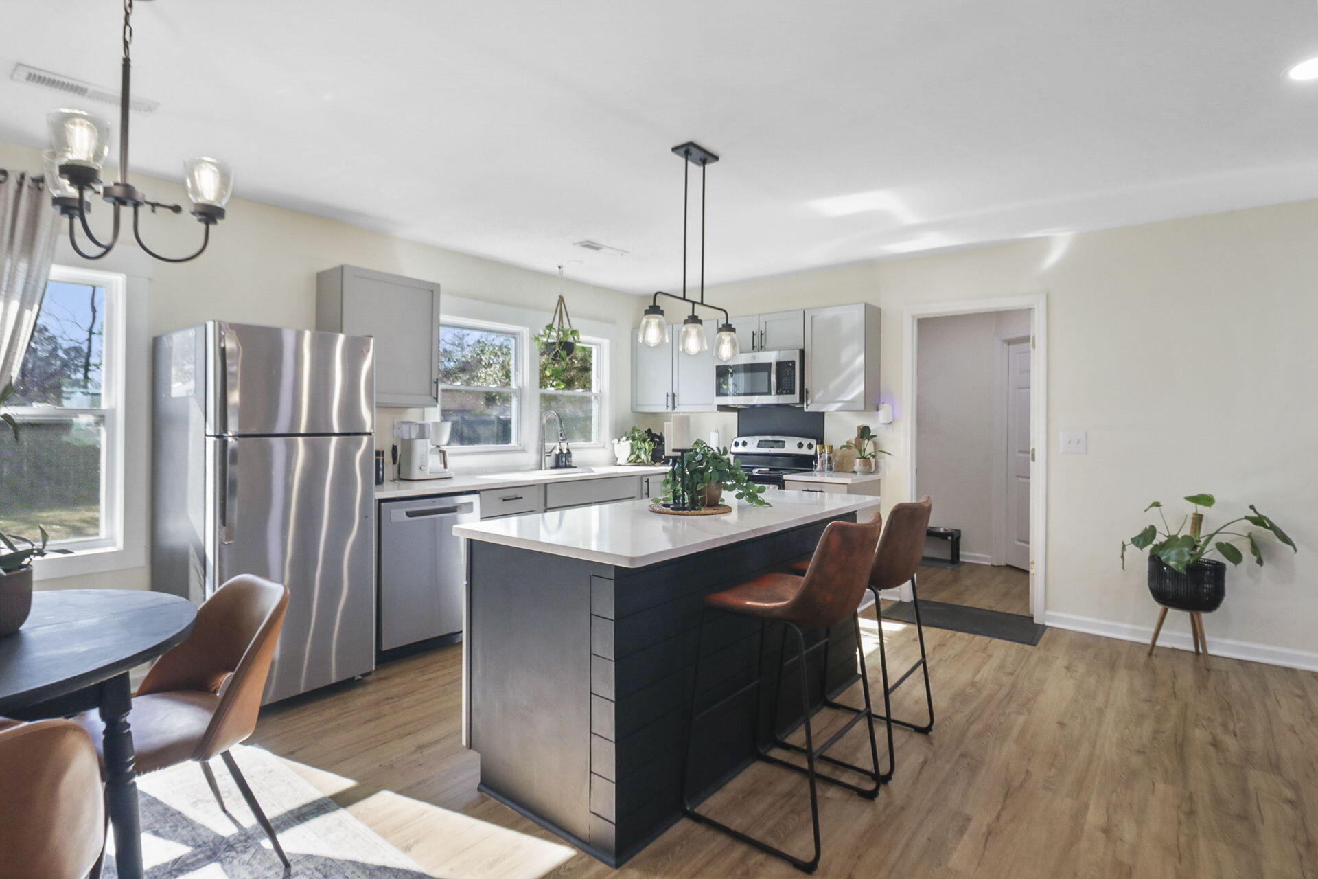 109 Marion Road Summerville, SC 29486 - Photo 12 of 33 12-web-or-mls-_MG_5435