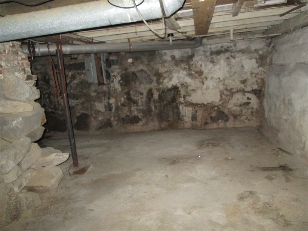 433 Putnam Hill Road Sutton, MA 01590 - Photo 12 of 18