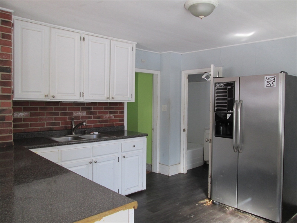 433 Putnam Hill Road Sutton, MA 01590 - Photo 5 of 18