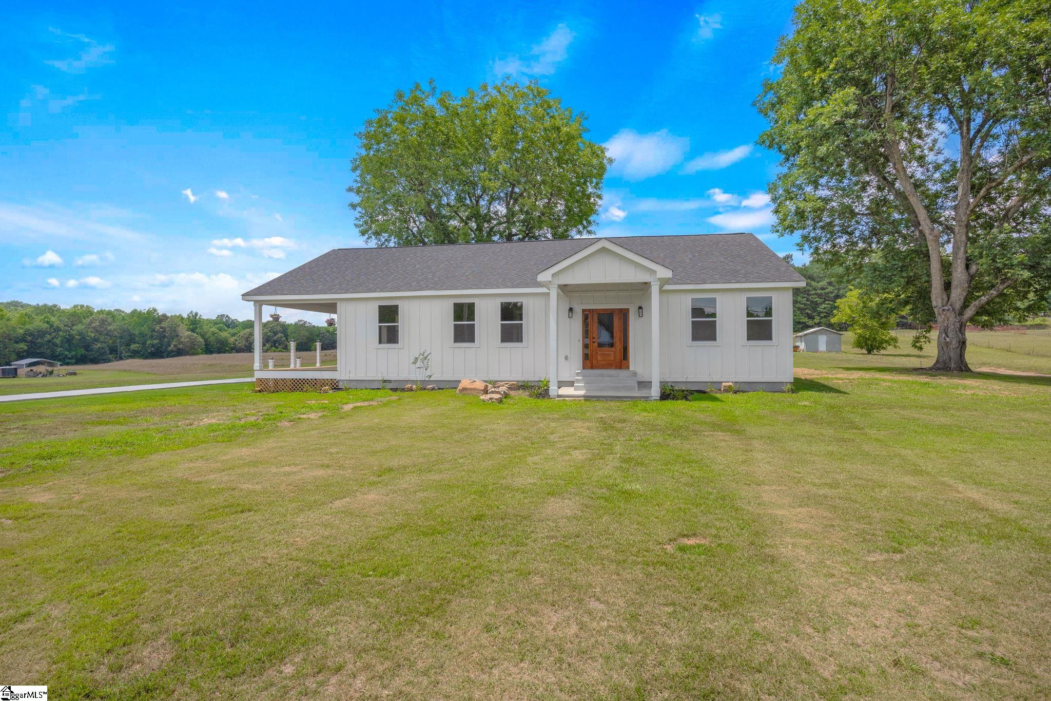 2024 Edwards Lake Road Greer, SC 29651 - Photo 2 of 39