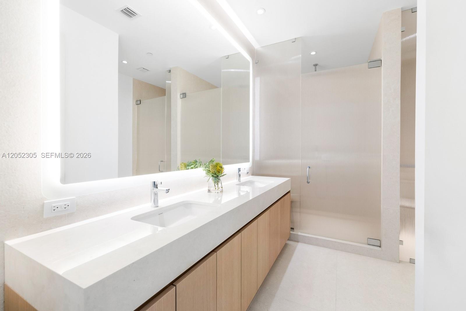 500 Alton Road, Unit PH4701 Miami Beach, FL 33139 - Photo 76 of 117 Gallery Image 76