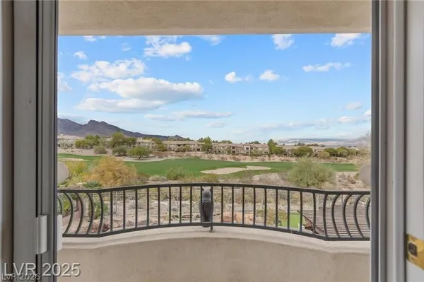 $5,200 | 425 Pinnacle Heights, Las Vegas, NV 89144