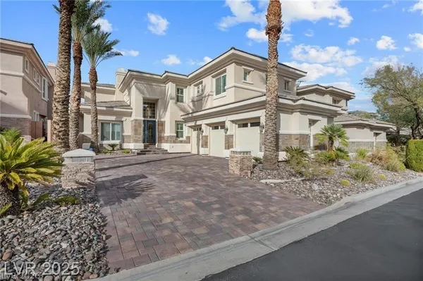 $5,200 | 425 Pinnacle Heights, Las Vegas, NV 89144