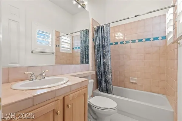 $5,200 | 425 Pinnacle Heights, Las Vegas, NV 89144