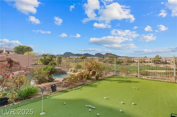 $5,200 | 425 Pinnacle Heights, Las Vegas, NV 89144