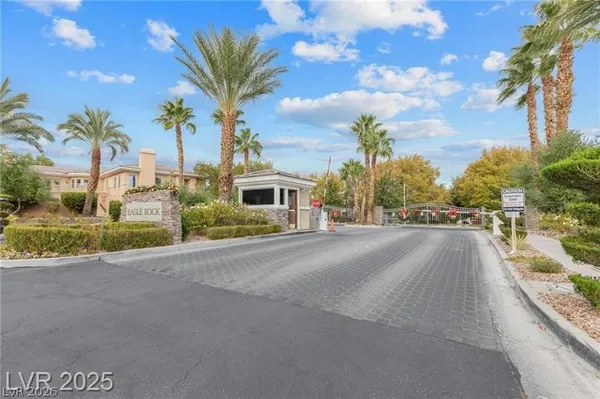 $5,200 | 425 Pinnacle Heights, Las Vegas, NV 89144