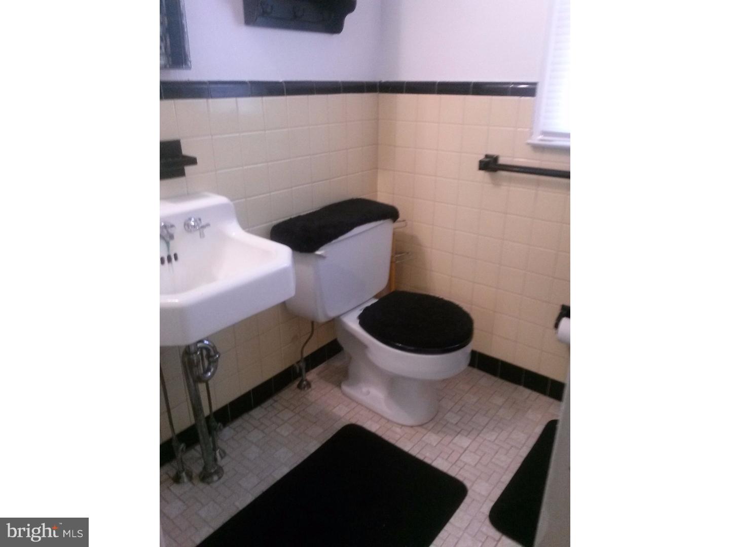 107 Madison Road Lansdowne, PA 19050 - Photo 16 of 24 Master Bathroom