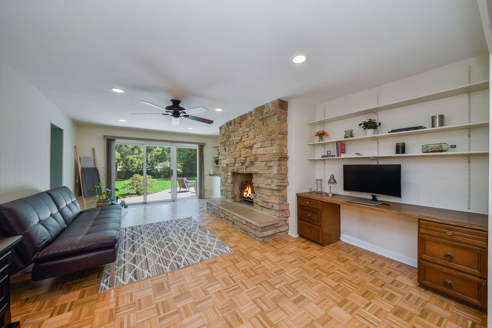 588 Williamsburg Road Glen Ellyn, IL 60137 - Photo 13 of 53