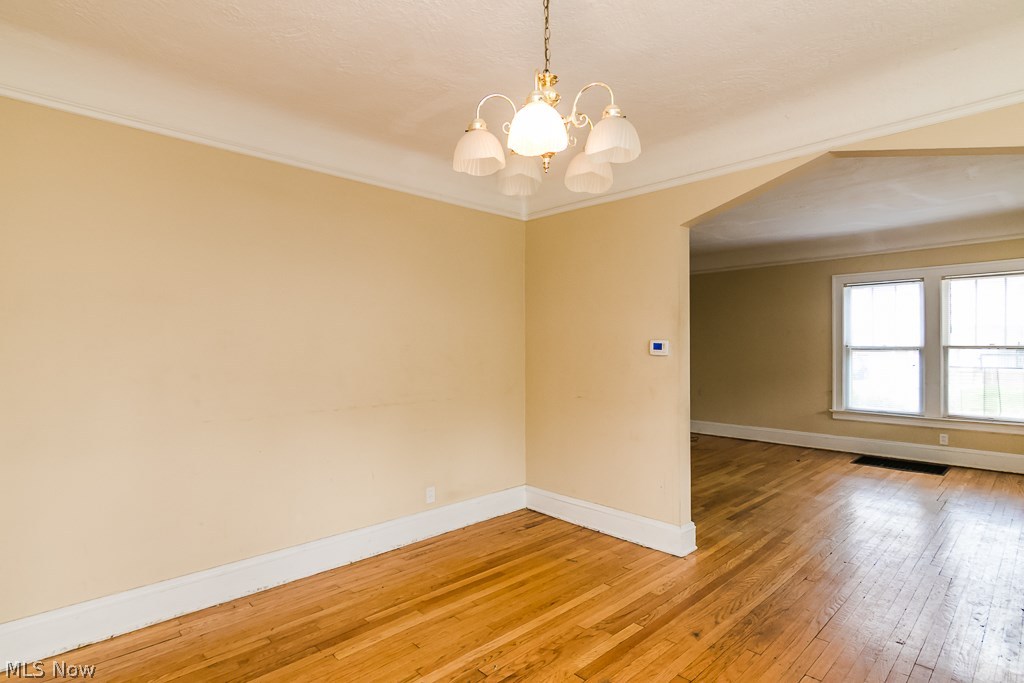 4001 Delmore Road Cleveland Heights, OH 44121 - Photo 9 of 35