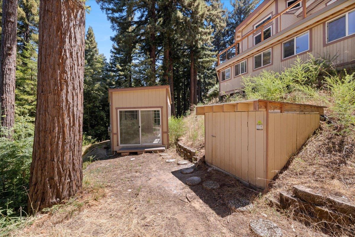 26000 Pierce Road Los Gatos, CA 95033 - Photo 24 of 28 Gallery Image 24