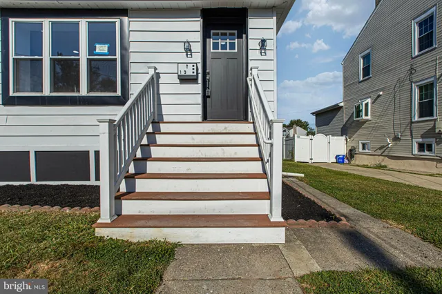 $409,900 | 113 Center Avenue, Mount Ephraim, NJ 08059