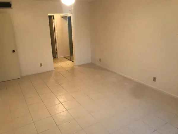 $1,900 | 733 Southeast 1st Way, Unit 204, Deerfield Beach, FL 33441