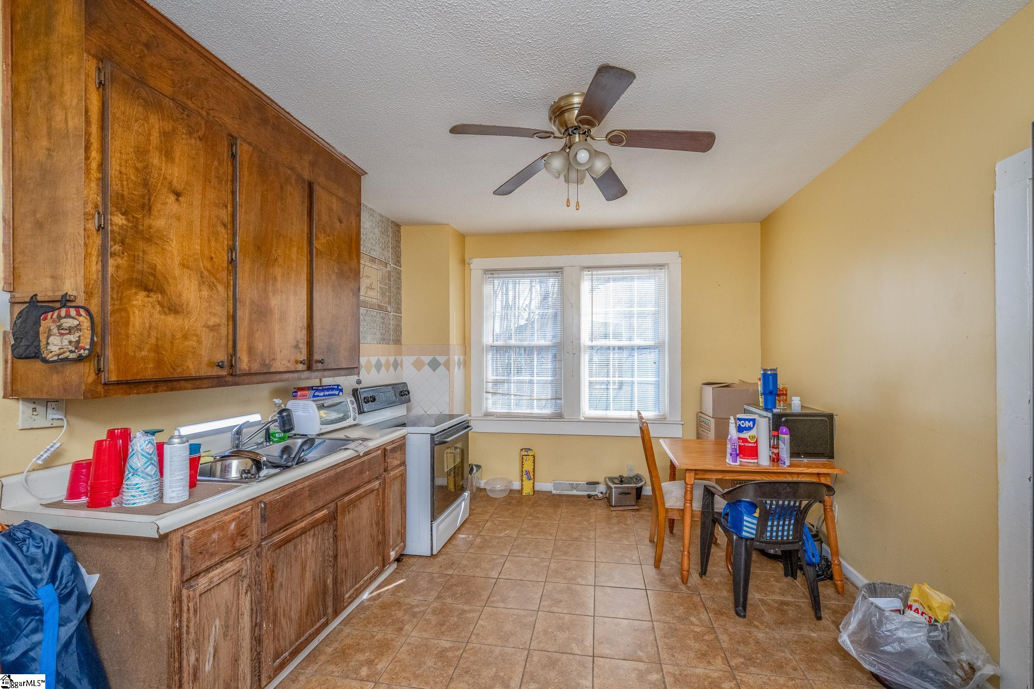 22 Draper Street Greenville, SC 29611 - Photo 12 of 23 Gallery Image 12