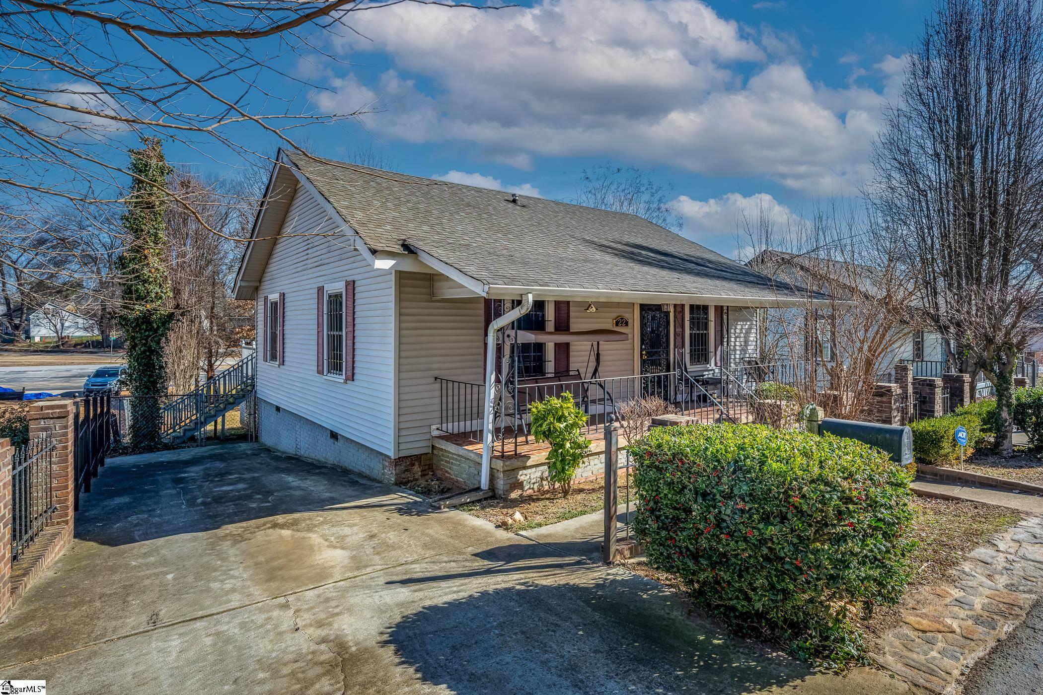 22 Draper Street Greenville, SC 29611 - Photo 3 of 23 Gallery Image 3