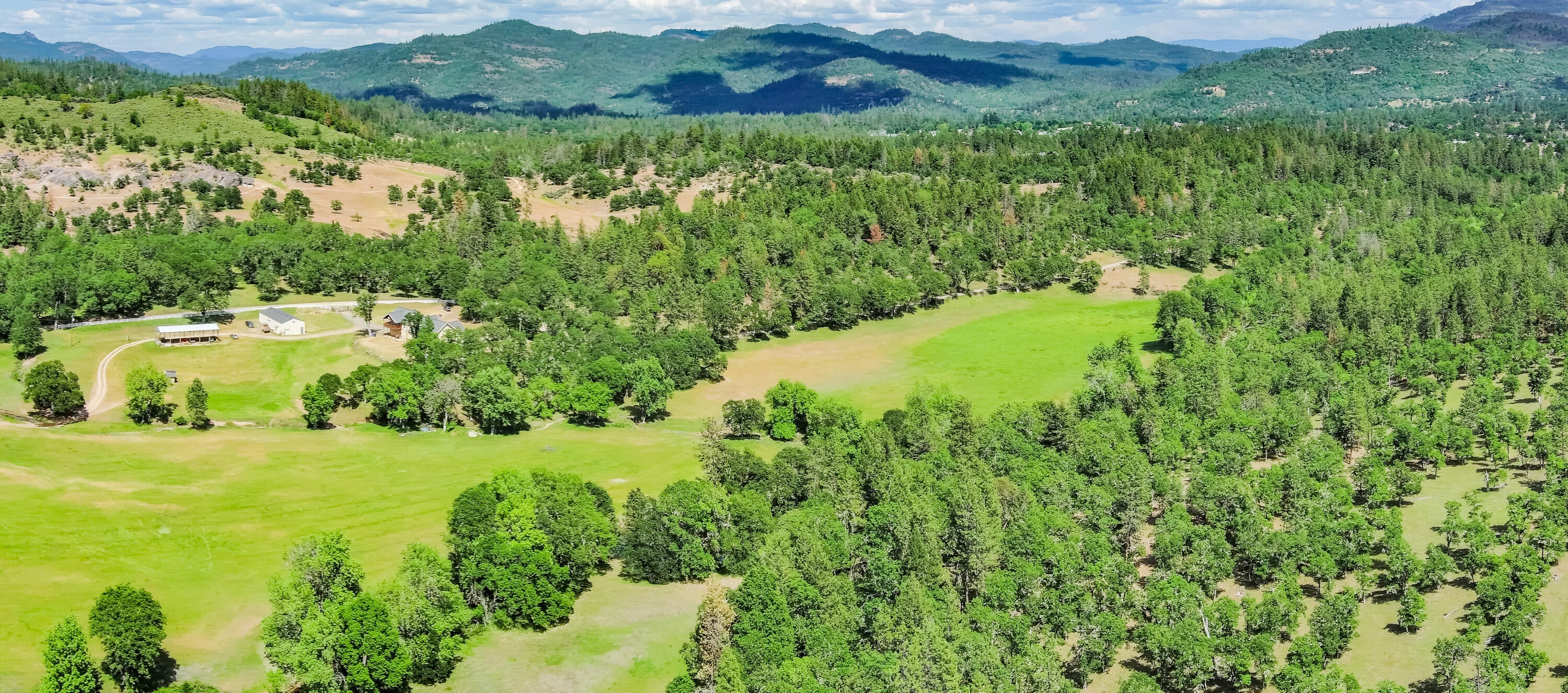 2030 Long Branch Road Eagle Point, OR 97524 - Photo 9 of 54 31_LBR_31
