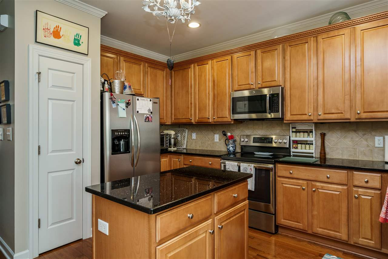 3519 Edgemont Drive Raleigh, NC 27612 - Photo 8 of 25 Kitchen