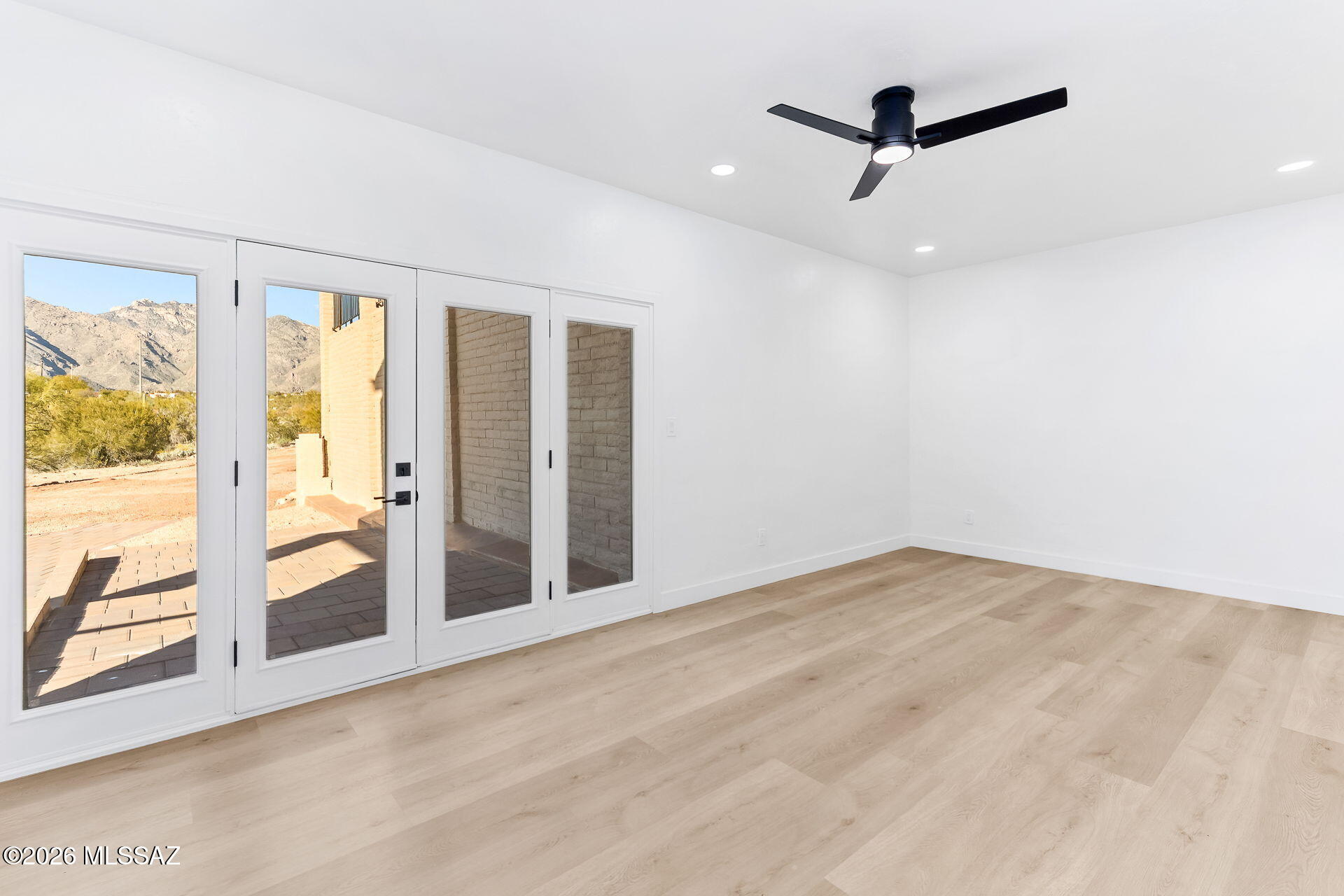 4905 North Craycroft Road Tucson, AZ 85718 - Photo 24 of 34 Guest Room 3