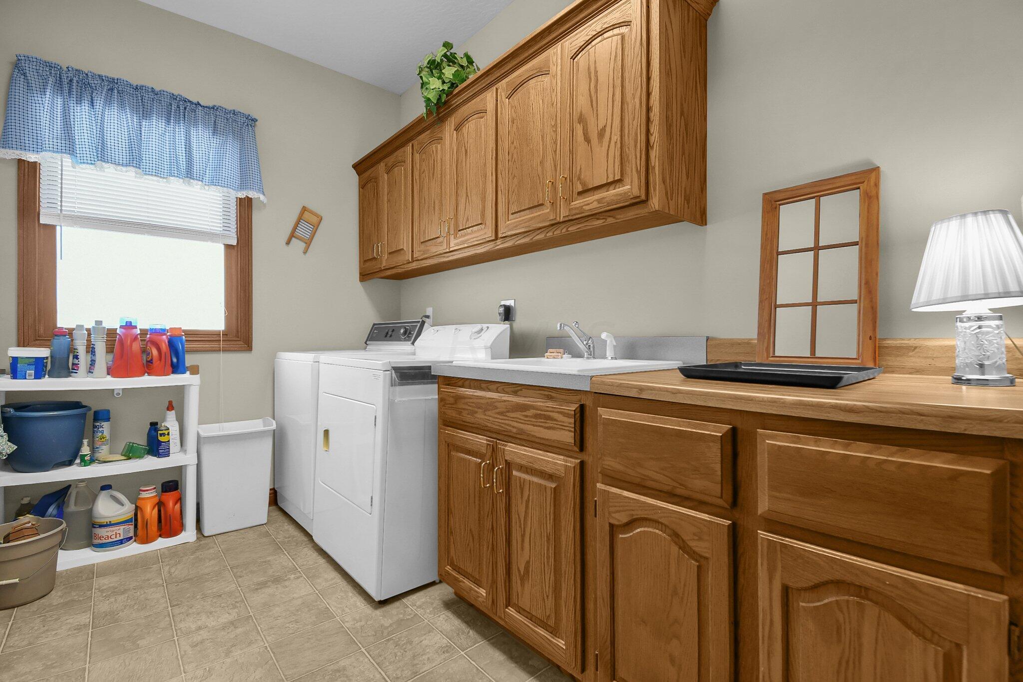 15125 Smart-Cole Road Ostrander, OH 43061 - Photo 35 of 63 Laundry