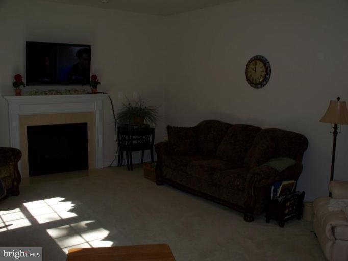 880 Union Church Road Elkton, MD 21921 - Photo 5 of 15 Living Room #2