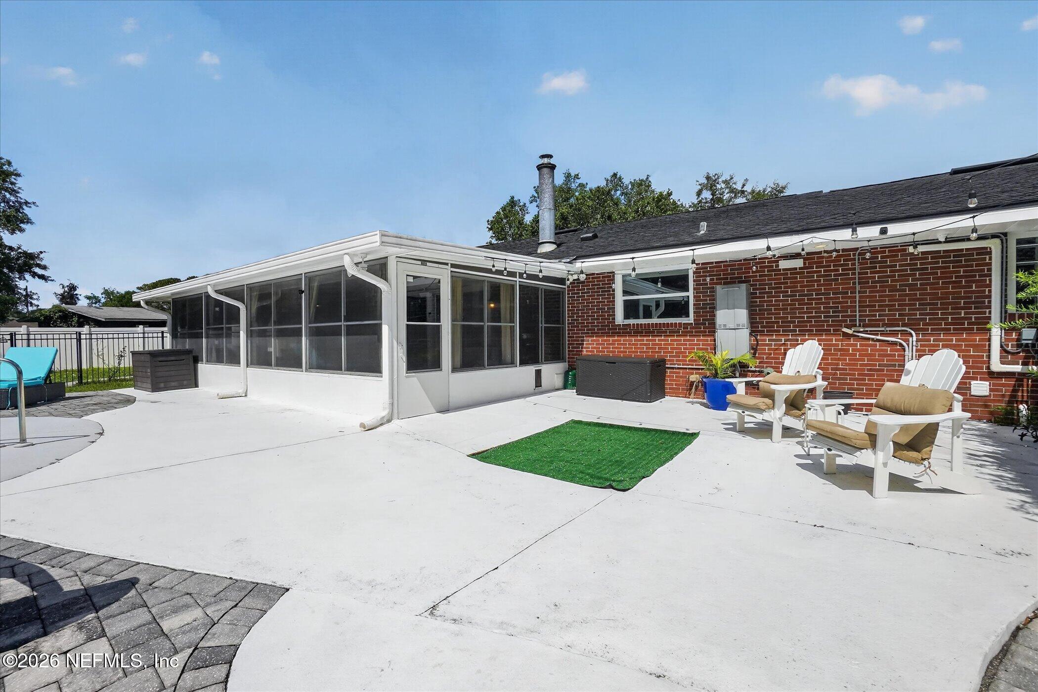 6253 Carlton Road Jacksonville, FL 32244 - Photo 32 of 41 43-6253-Carlton-Rd-WindowStill
