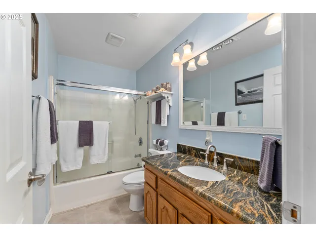 $669,900 | 7654 North Bank Road, Roseburg, OR 97470