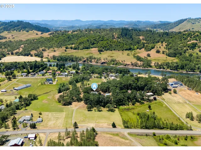 $669,900 | 7654 North Bank Road, Roseburg, OR 97470