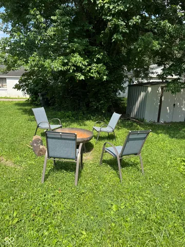 $2,050 | 818 Fulton Street, Jeffersonville, IN 47130