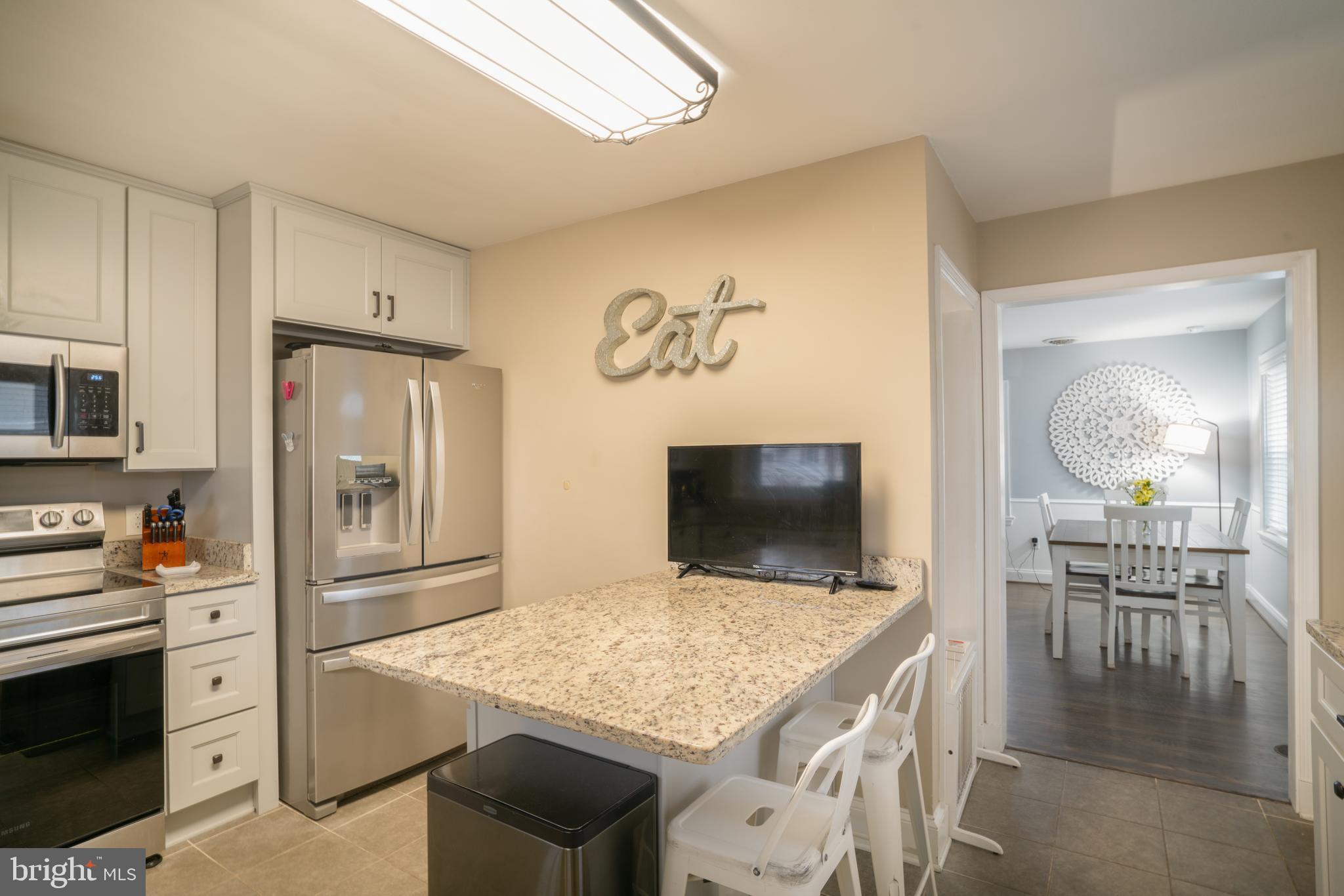 6058 Hunt Club Road Elkridge, MD 21075 - Photo 11 of 33 Kitchen