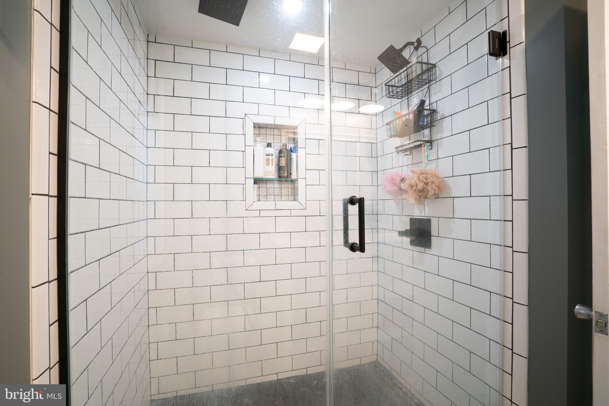 6058 Hunt Club Road Elkridge, MD 21075 - Photo 19 of 33 Shower in 1st Level Bath