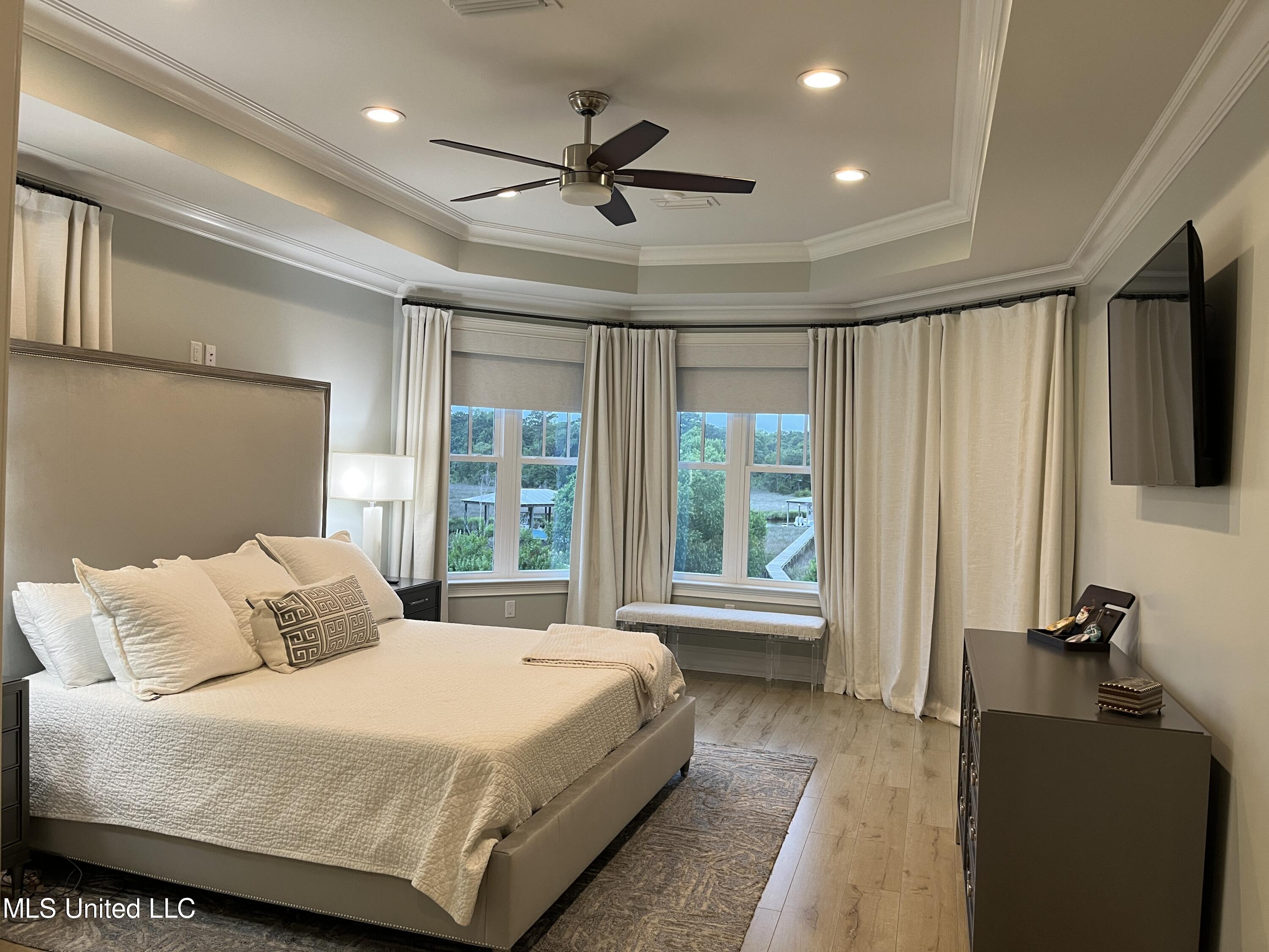 147 Pittman Road Ocean Springs, MS 39564 - Photo 2 of 57 IMG_4104