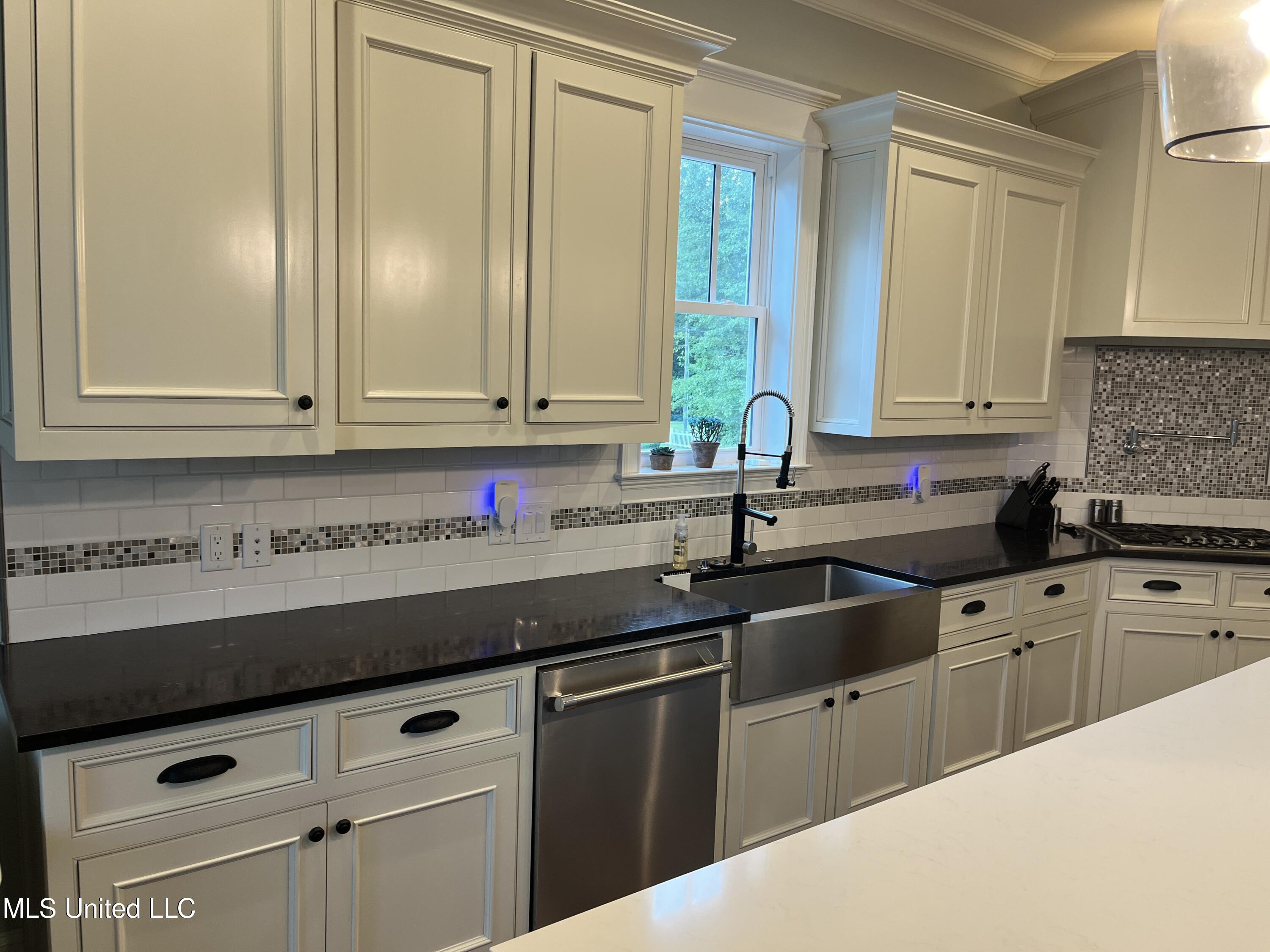 147 Pittman Road Ocean Springs, MS 39564 - Photo 35 of 57 IMG_4072