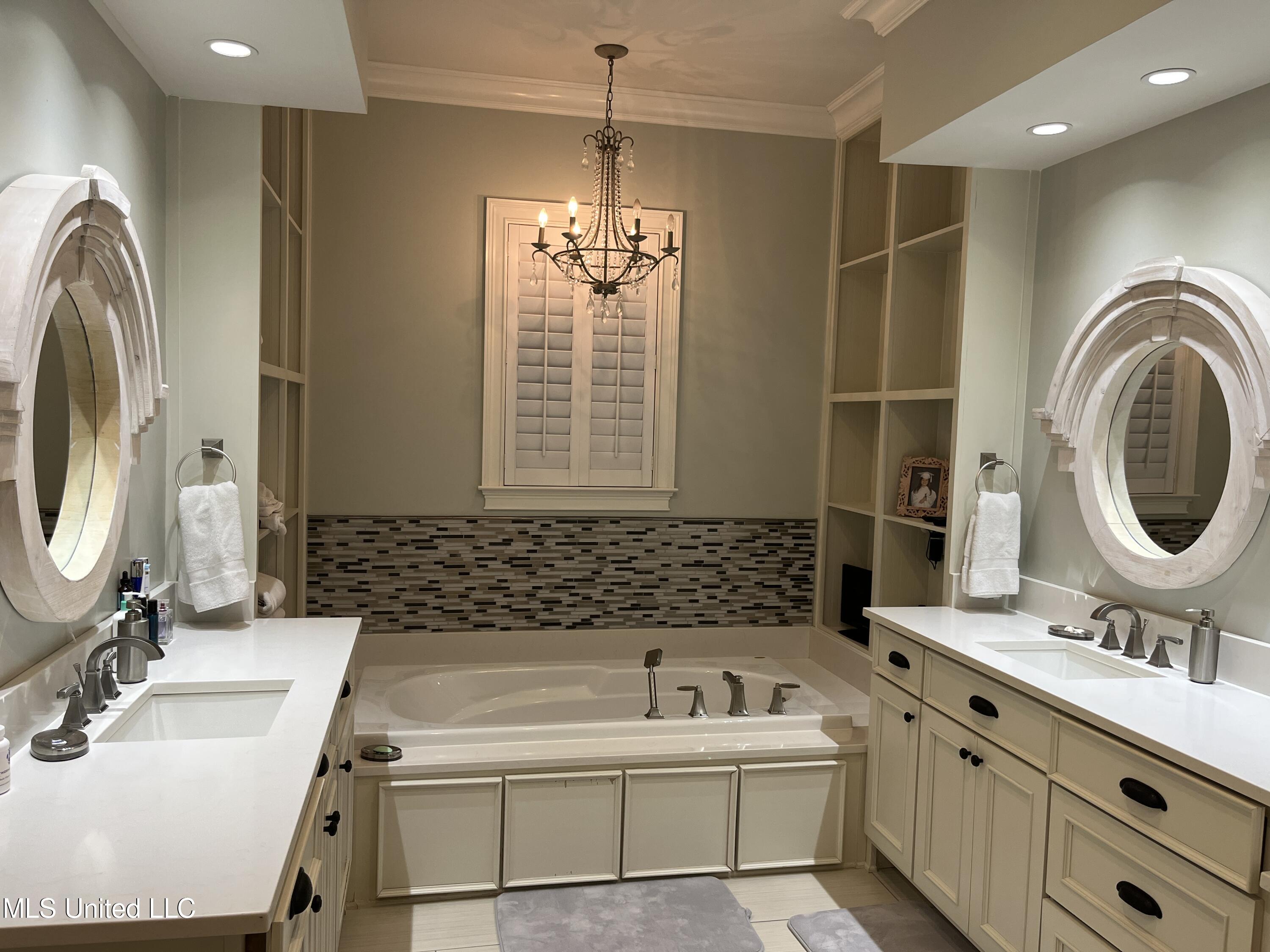 147 Pittman Road Ocean Springs, MS 39564 - Photo 6 of 57 IMG_4108