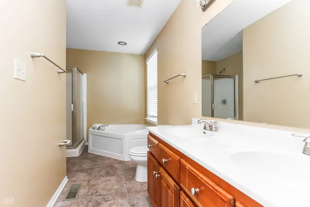 $1,920 | 11031 Fall Drive, Indianapolis, IN 46229