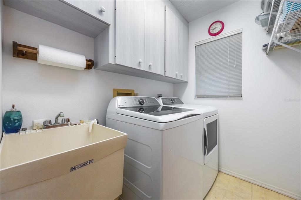10534 Alpaca Circle Port Charlotte, FL 33981 - Photo 33 of 67 a utility room with dryer and washer