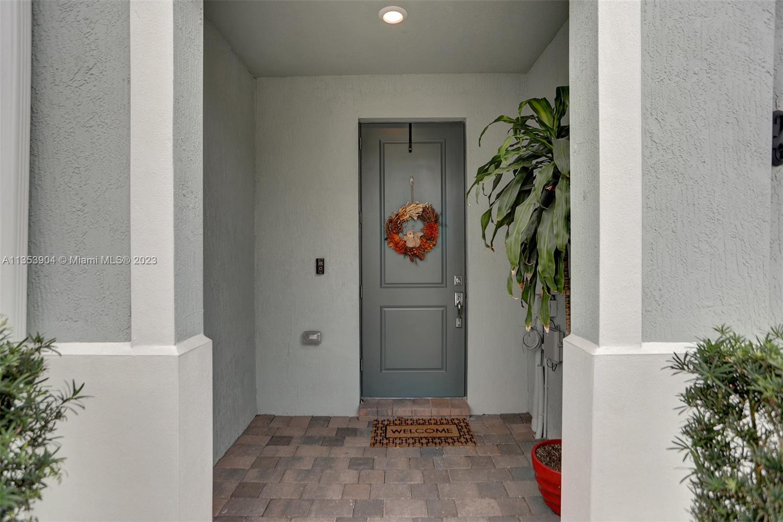 4764 Eucalyptus Drive, Unit 4764 Hollywood, FL 33021 - Photo 4 of 54 a house that has a plant in it