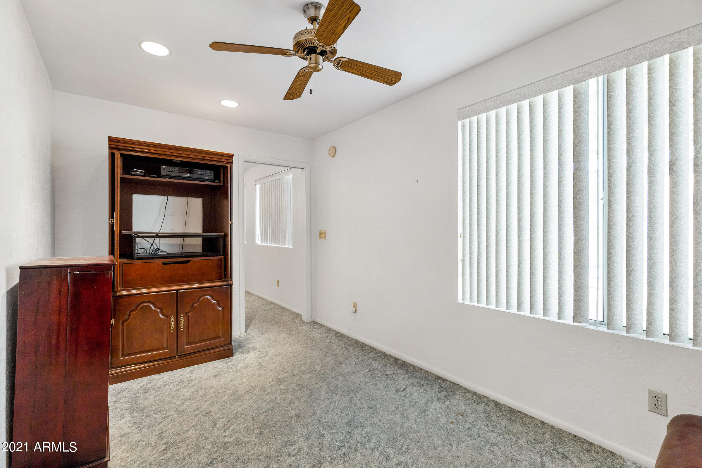 3036 East Utopia Road, Unit 53 Phoenix, AZ 85050 - Photo 16 of 26 Den