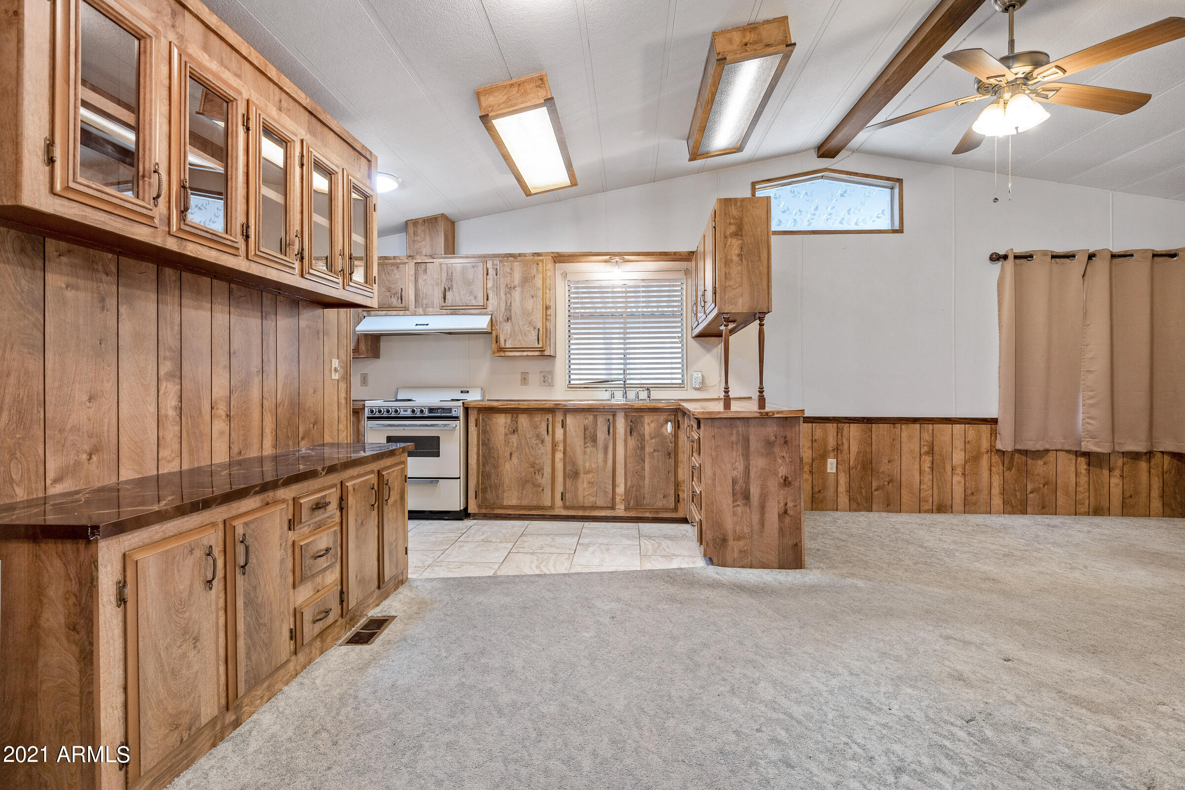 3036 East Utopia Road, Unit 53 Phoenix, AZ 85050 - Photo 10 of 26 Lots of Light