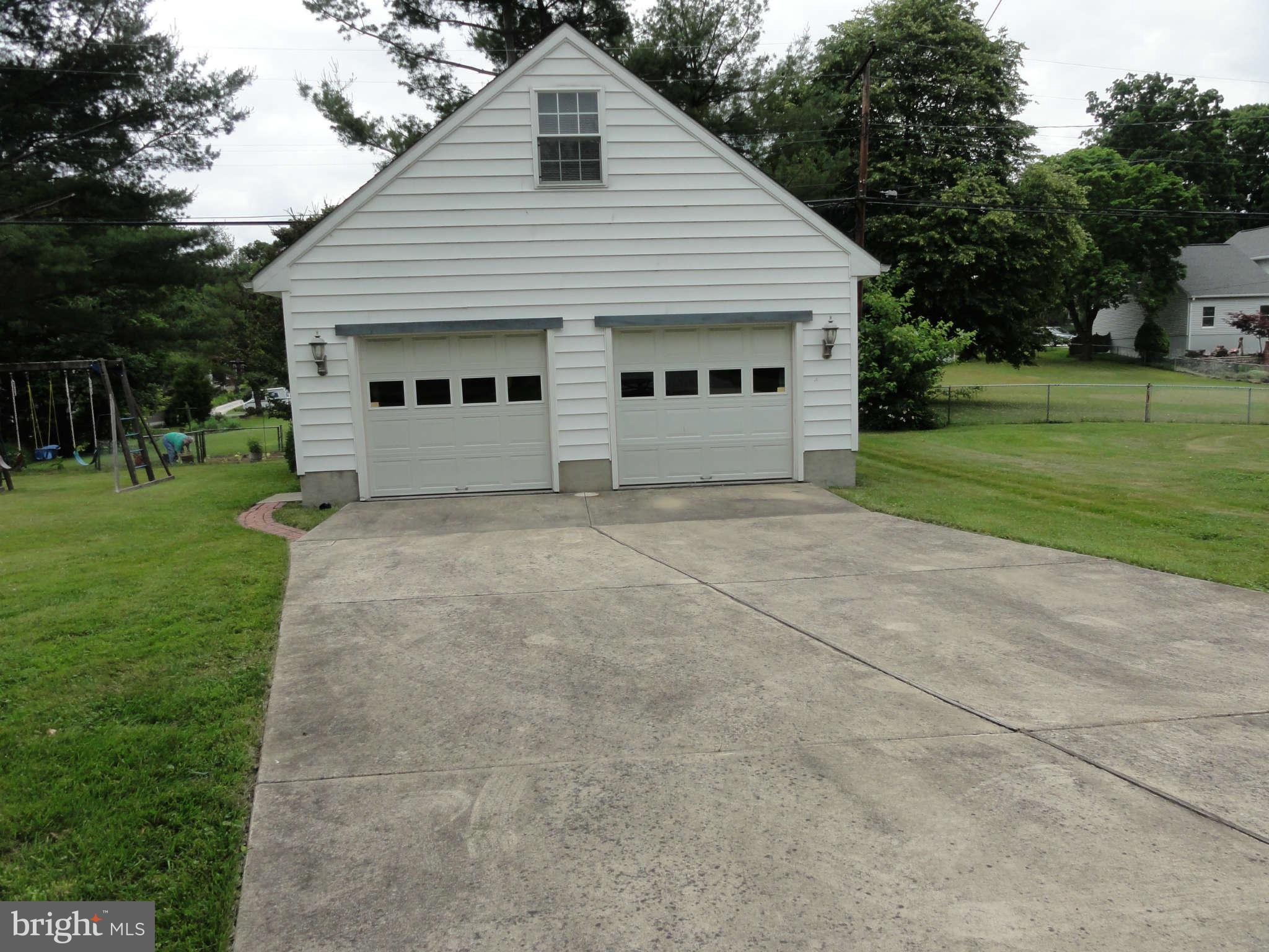 436 Hawthorne Road Linthicum Heights, MD 21090 - Photo 12 of 16 Exterior (Rear)