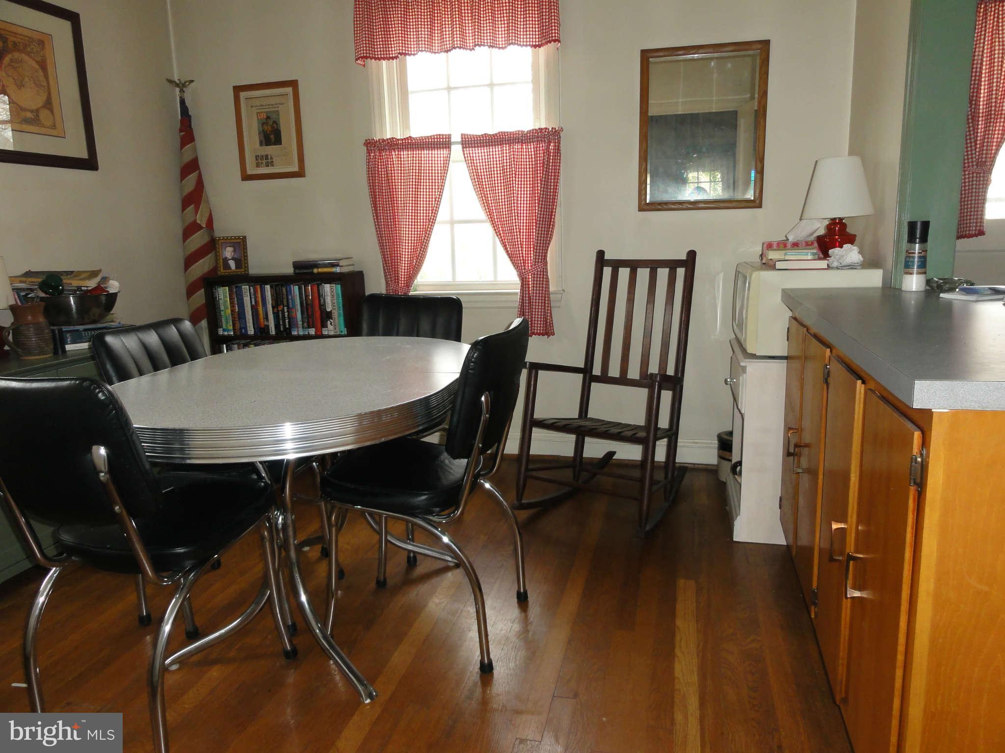 436 Hawthorne Road Linthicum Heights, MD 21090 - Photo 6 of 16 Breakfast Room