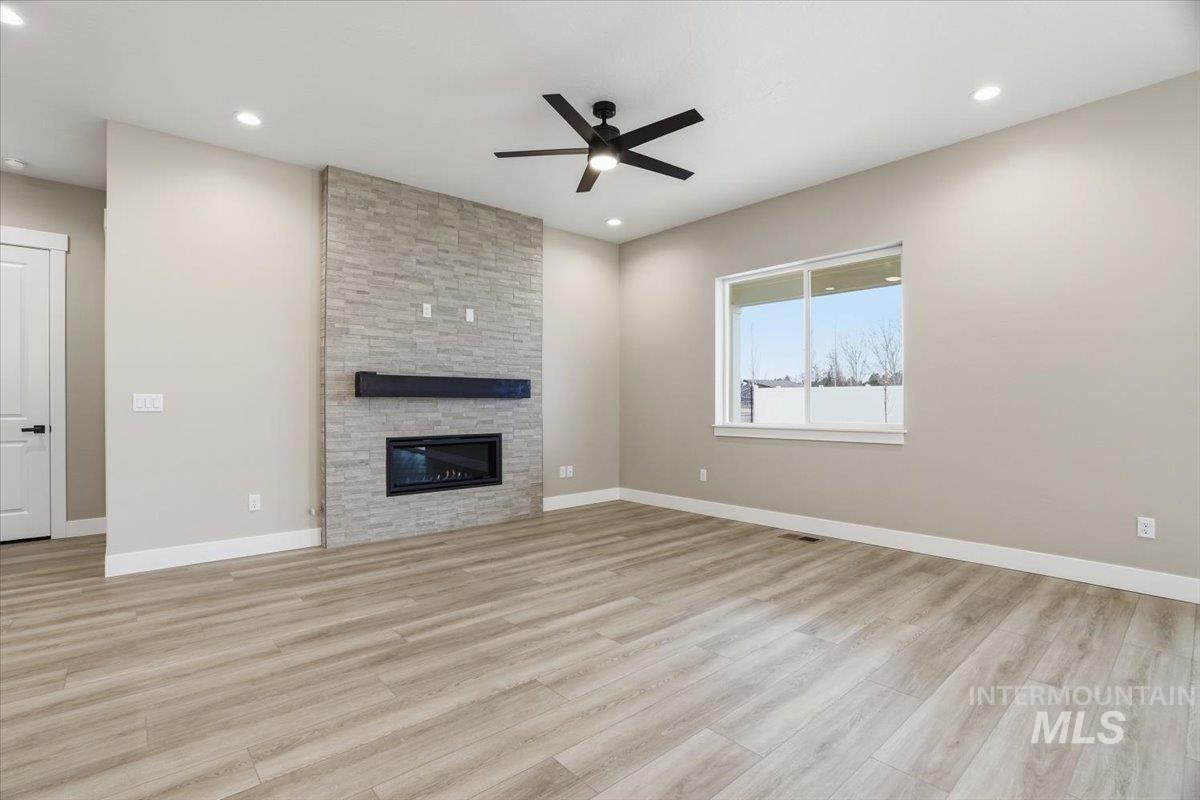 857 North Falling Water Way Eagle, ID 83616 - Photo 13 of 42