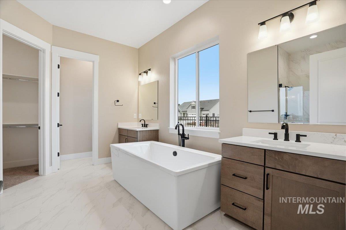 857 North Falling Water Way Eagle, ID 83616 - Photo 17 of 42